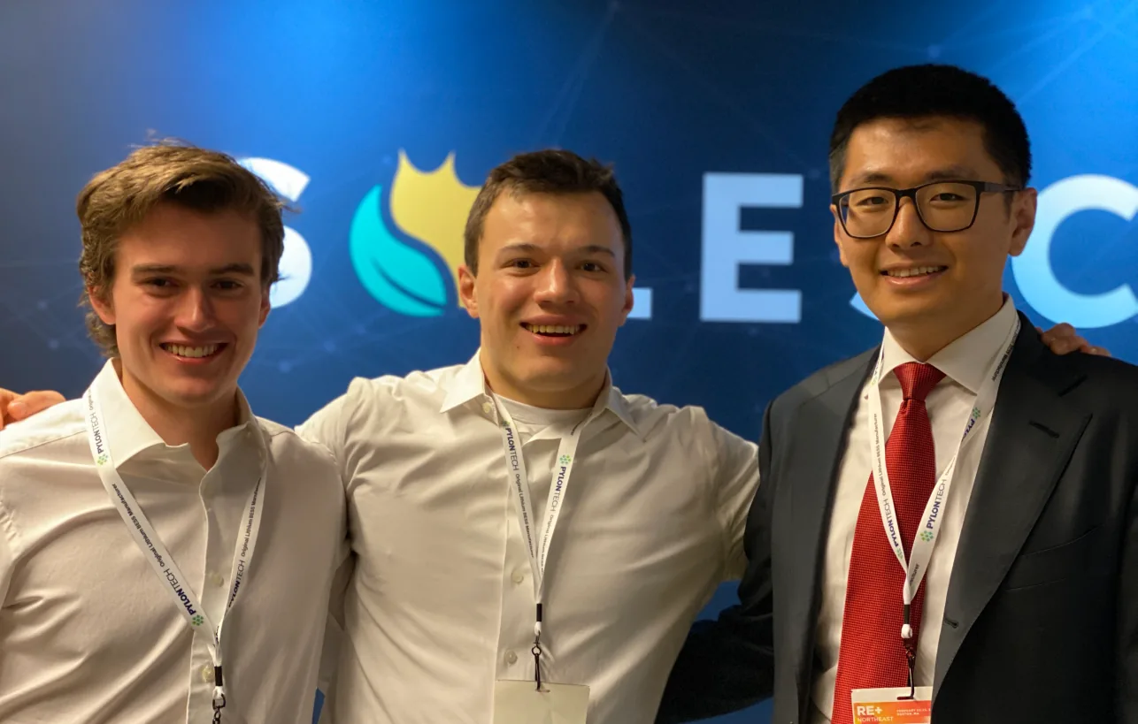 Les cofondateurs de Solesca, de gauche à droite : Brendan Devine, Sam Schierloh, Tom Yao.